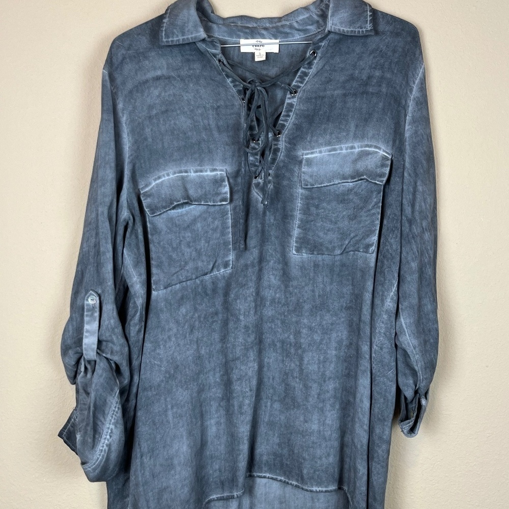 Entro Boho Stressed Gray Tie V-Neck Long Sleeve Blouse; Size Small